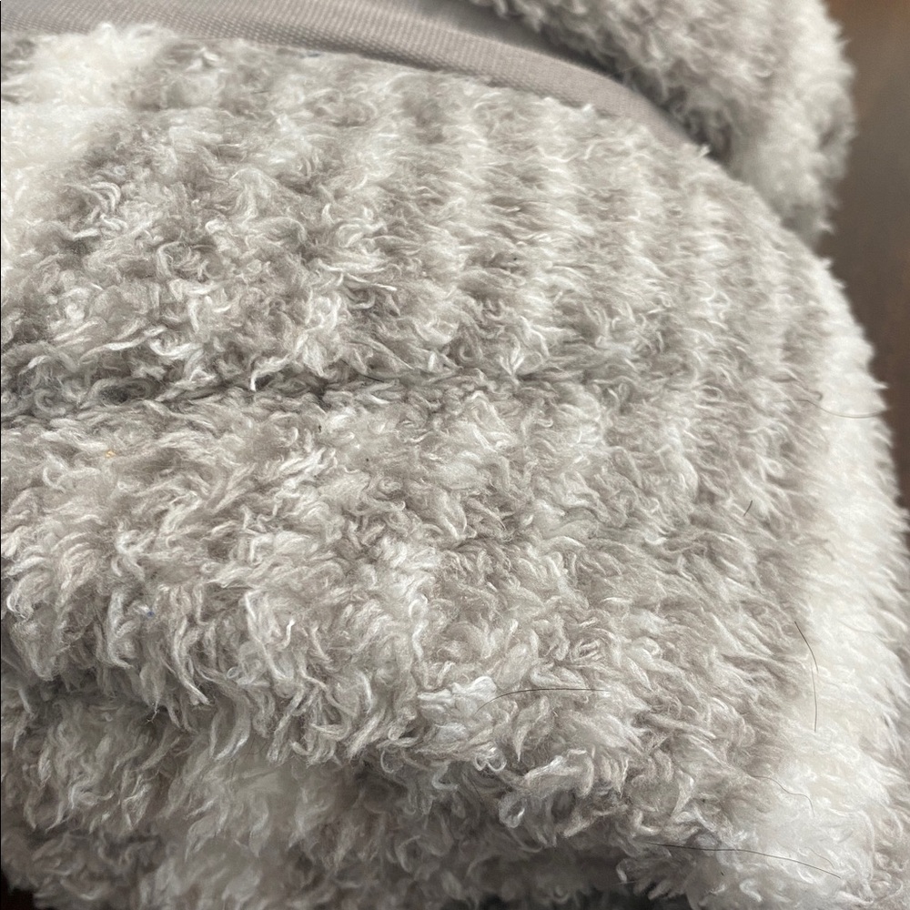 “5/$20” Brand new plush throw blanket gray and white - Picture 3 of 3